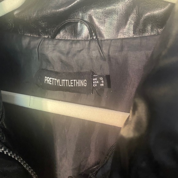 PRETTYLITTLETHING Black Patent Leather Puffer Jacket Cropped Funnel Neck Sz 8 - Picture 2 of 10